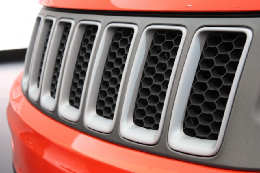  Jeep Grand Cherokee Trailhawk II Concept 2013 года  (фото 7 из 17)